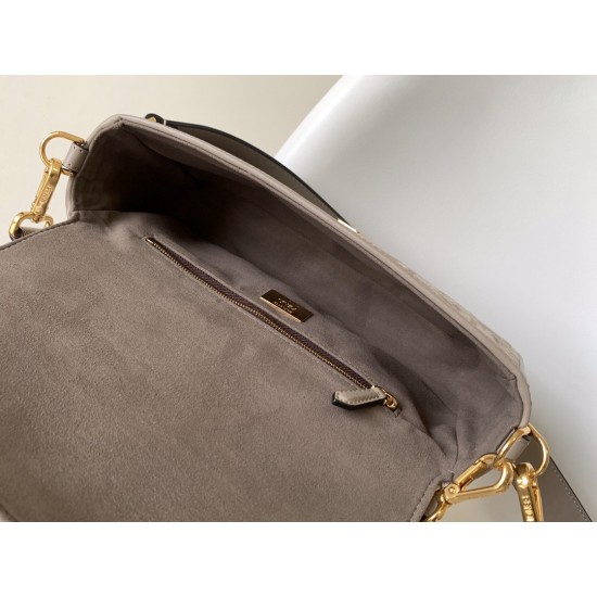 Replica Mirror Quality Fendi Baguette 8600 Replica Mirror Quality Fendi Baguette 8600