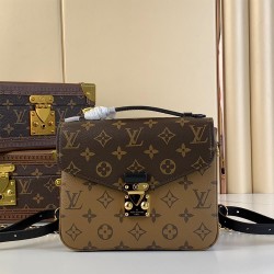 Replica Mirror Quality Louis Vuitton Pochette Metis Backpack M11941