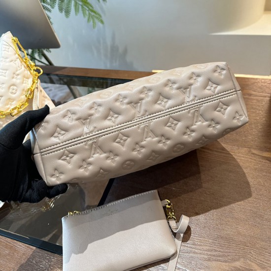 Replica Mirror Quality Louis Vuitton Coussin Hobo MM M12071