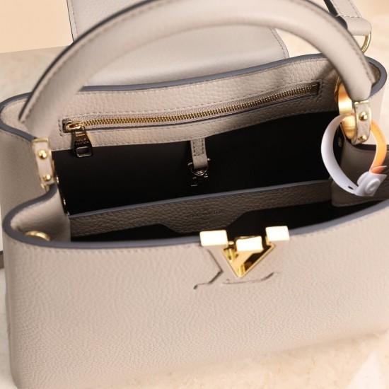 Replica Mirror Quality Louis Vuitton Capucines MM M24745 Replica Mirror Quality Louis Vuitton Capucines MM M24745