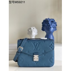 Louis Vuitton Retro Personality Bags LV M59211